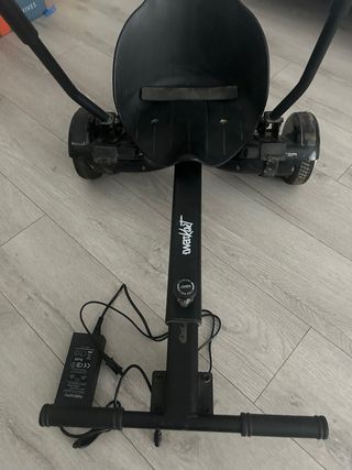 Hoverboard eléctrico con asiento y cargador