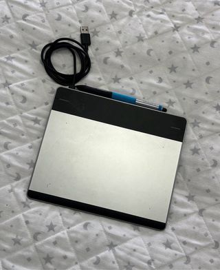 Tableta Gráfica Wacom Intuos Manga + Lápiz