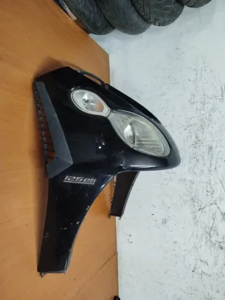 Frontal Piaggio Carnaby 2012