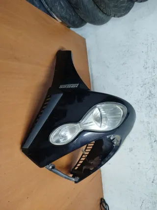 Frontal Piaggio Carnaby 2012