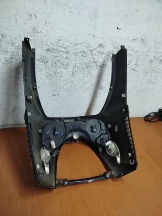 Frontal Piaggio Carnaby 2012