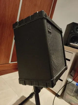 Amplificador Guitarra Roland Cube 80X
