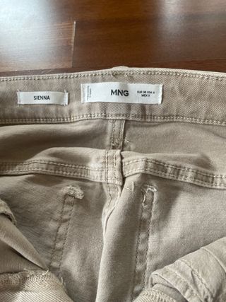 Pantalones beige Mango Talla 38