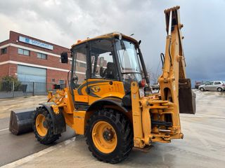 Retroexcavadora VENIERI 8.23D