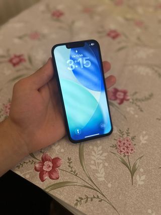 iPhone 13 94% batteria