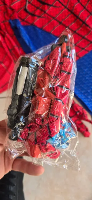 Spiderman costume con spara ventosa