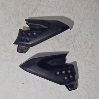 Tapas posapies Yamaha Tmax 500 2008