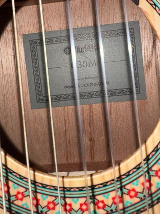 Guitarra Yamaha C30M con funda original