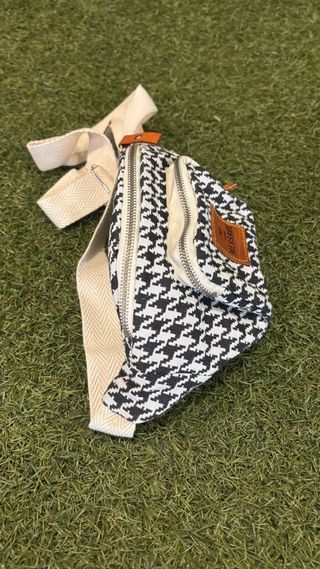 Riñonera diferentes diseños. Nuevas sin uso.