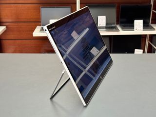 Portátil 2 en 1 tablet HP i7 - GARANTIA