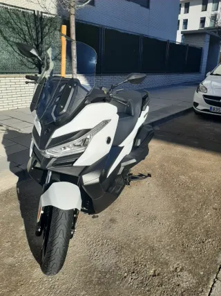 Voge SR4MAX T Maxi Scooter Automática 350cc.