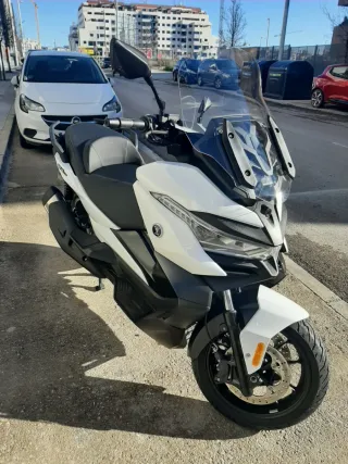 Voge SR4MAX T Maxi Scooter Automática 350cc.