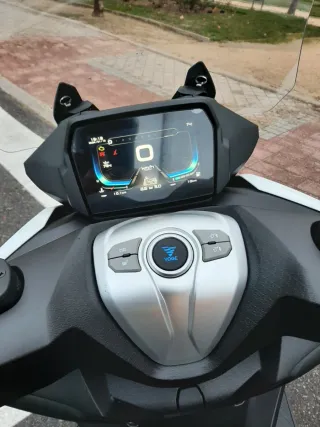 Voge SR4MAX T Maxi Scooter Automática 350cc.