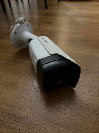 Cámaras IP HIKVISION MINIDOMO BULLET 180