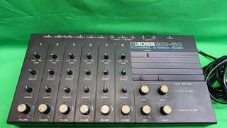 Mesa de mezclas Boss BX60 6 Canales