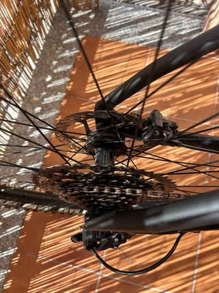 Bicicleta de montaña amarilla