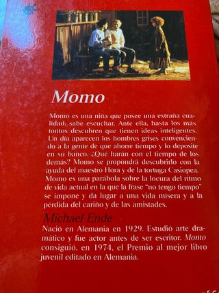 Momo (Spanish Language Edition)