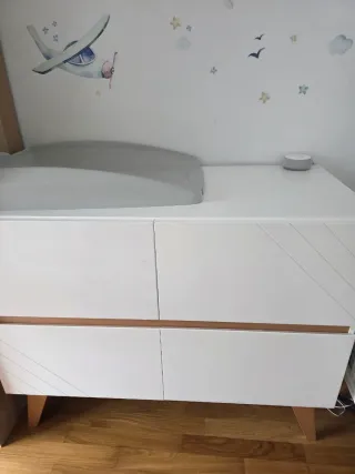 Cuna y cómoda TRAMA  Cuna 120x60 Cómoda 110x52