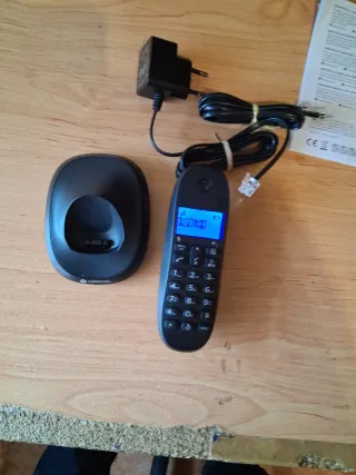 Teléfono Motorola C1001CB Negro