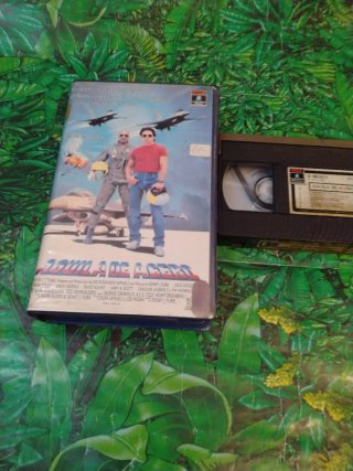 VHS Águila de Acero 1985 Sidney J Furie