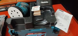 Lijadora Orbital Makita 18V DBO180Z