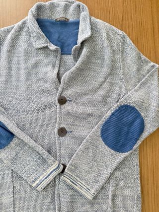 Giacca uomo blu e grigia con toppe