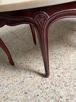 Mesa auxiliar de mármol y madera