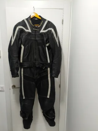 Mono de cuero 2 piezas TSCHUL