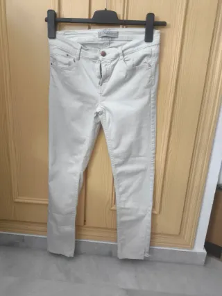 Pantalón vaquero blanco