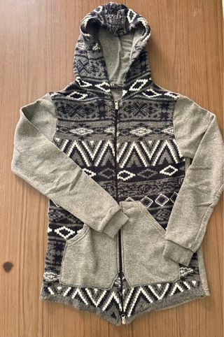 Giacca con cappuccio e zip