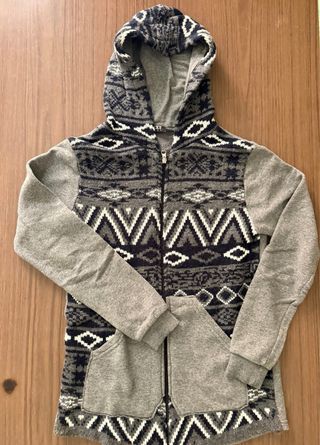 Giacca con cappuccio e zip