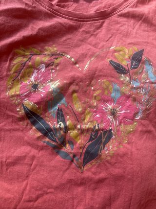 Camiseta Encuentro Corazón Flores Talla M