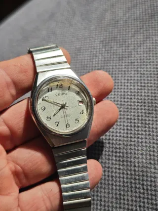 Lote de 4 relojes: Casio, swatch swiss, verni, qui