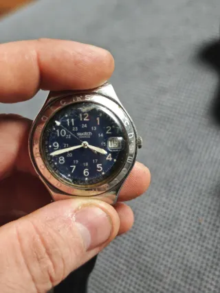 Lote de 4 relojes: Casio, swatch swiss, verni, qui