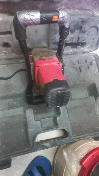 Mezcladora de construcción con maletín  BAUTEAM.