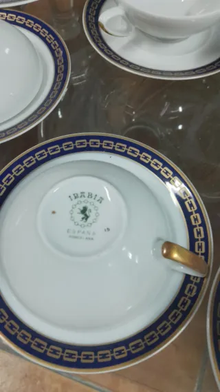 Vajilla Irabia 12 servicios y juego café