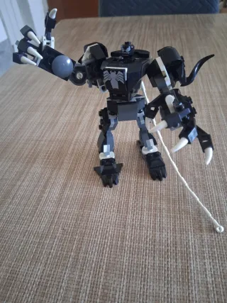 Lego Marvel Mech Venom 76276