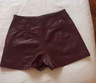 Falda pantalón efecto piel burdeos