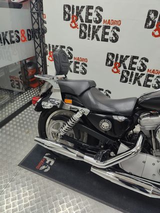 Harley-Davidson XL 883 C Negra/Plata
