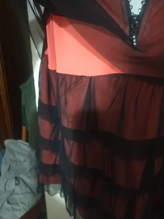 Camisa ,top de fiesta negra y coral preciosa