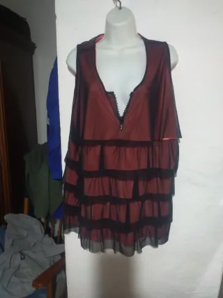 Camisa ,top de fiesta negra y coral preciosa