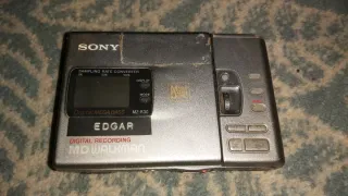 Sony MZ-R30 MD Walkman Digital Mega Bass
