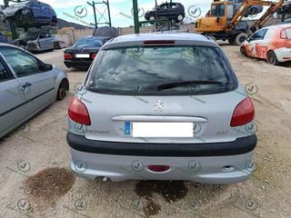 SOLO DESPIECE PEUGEOT 206 (T3) 1,4 -- 55 KW / 75