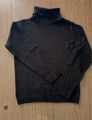 Maglioncino nero collo alto