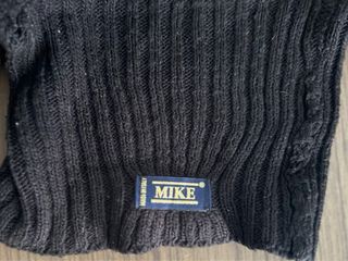 Maglioncino nero collo alto