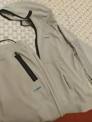 Chándal AIRMAX gris casi nuevo
