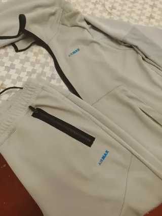 Chándal AIRMAX gris casi nuevo