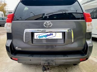 Toyota Land Cruiser 2012