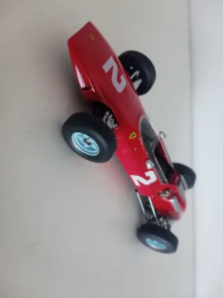 Coche de colección escala 1:24