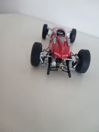 Coche de colección escala 1:24